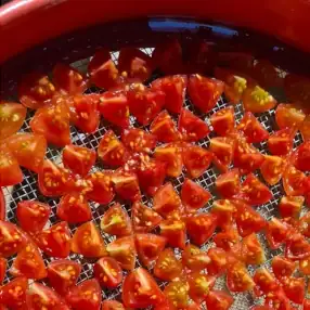 Tomates cerise séchées à La Belle Verte